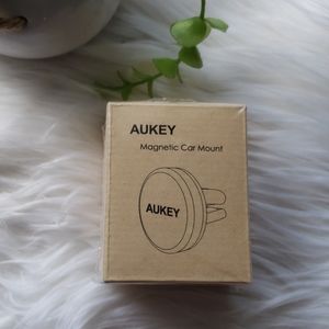 Aukey Magnetic Vent Auto Car Mount
